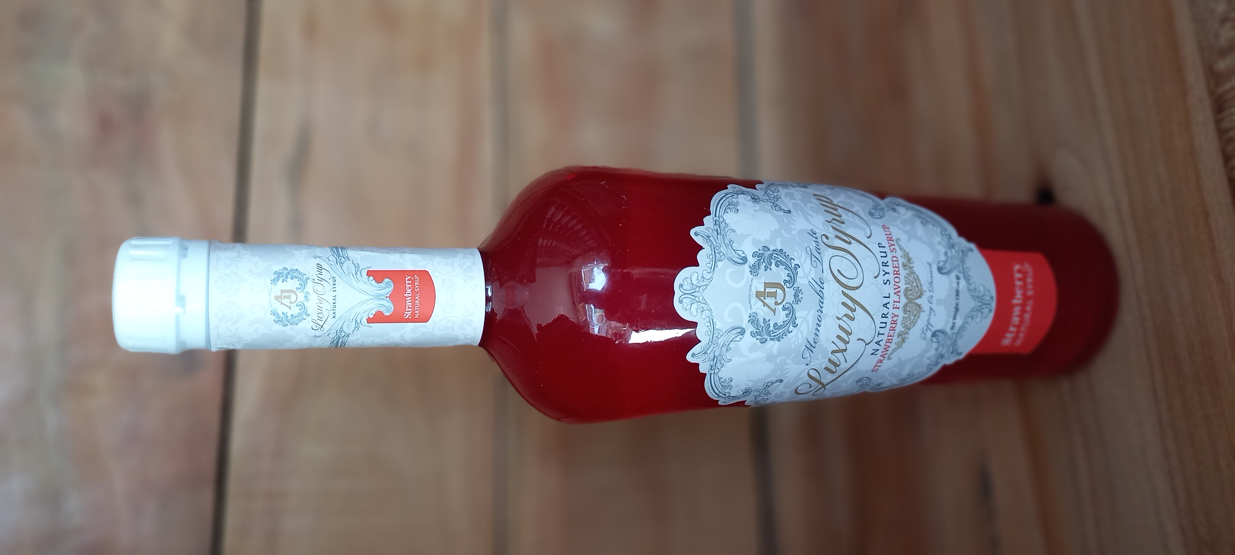 سیروپ توت فرنگی ۱۳۰۰ گرمی